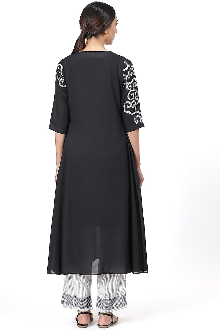 Black & White Hand Block Printed Kalidar Kurta by Abraham & Thakore at Pernia's Pop Up Shop
