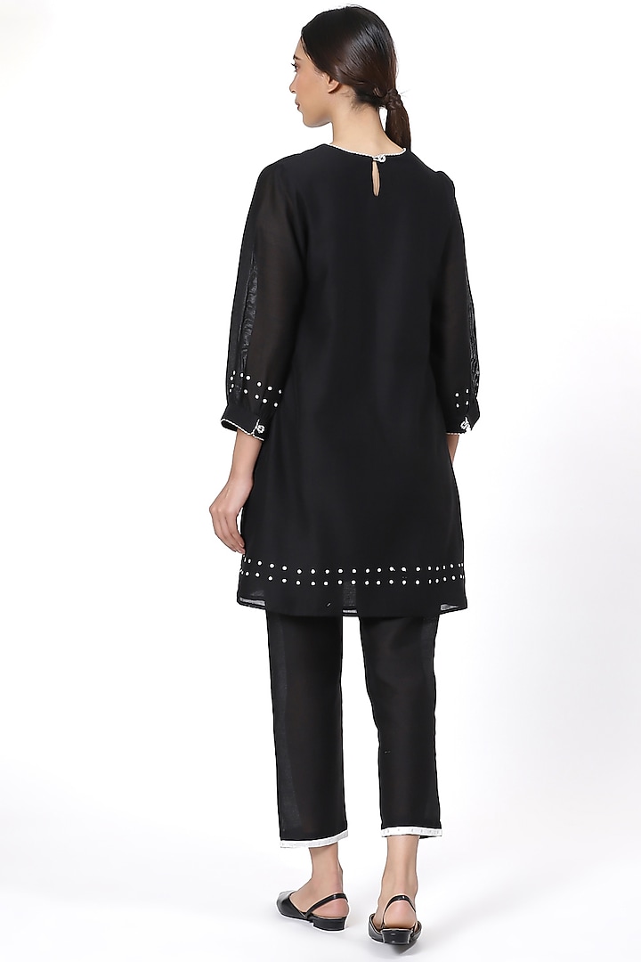 Black & White Embroidered Tunic by Abraham & Thakore at Pernia's Pop Up Shop