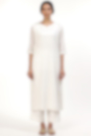 Ivory Tonal Embroidered Kurta by Abraham & Thakore at Pernia's Pop Up Shop