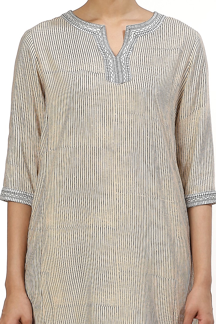 Beige & Black Block Printed Shirt Kurta by Abraham & Thakore at Pernia's Pop Up Shop
