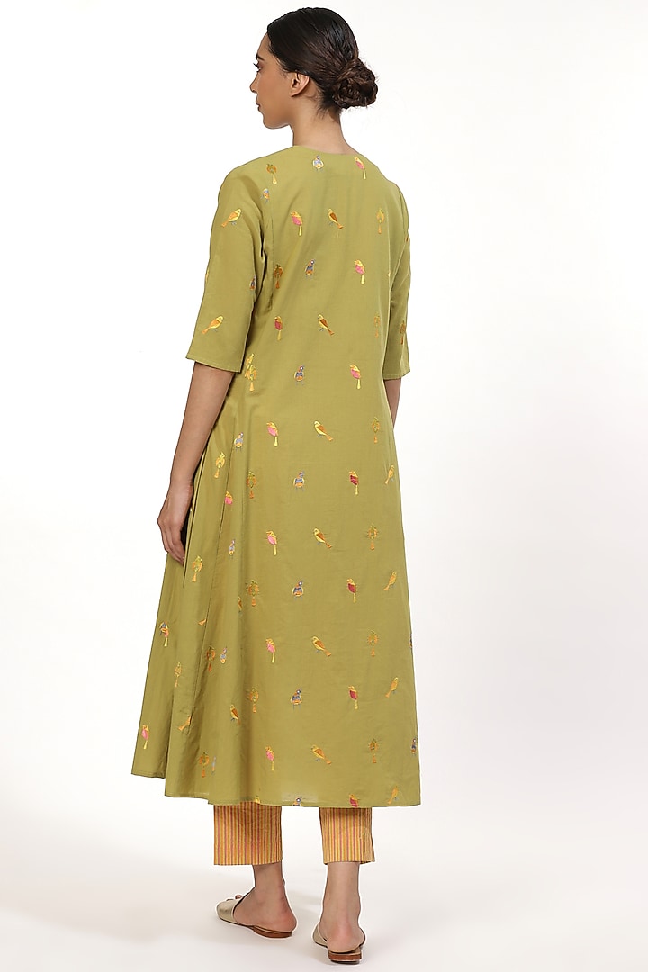 Amla & Lime Embroidered Kalidar Kurta by Abraham & Thakore at Pernia's Pop Up Shop
