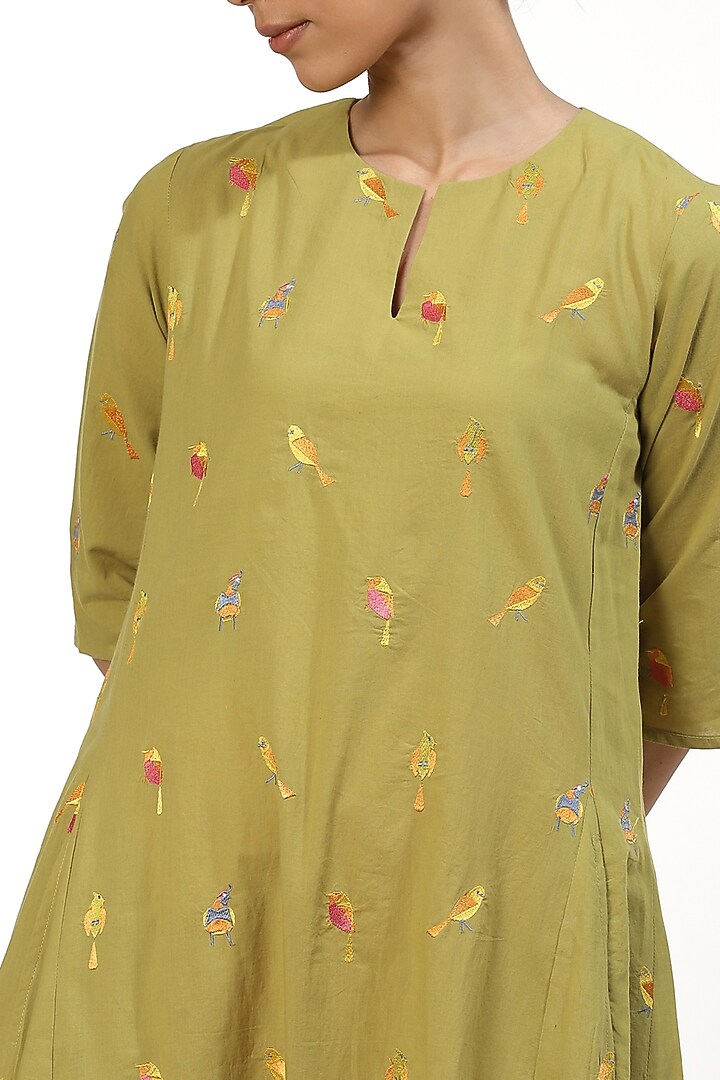 Amla & Lime Embroidered Kalidar Kurta by Abraham & Thakore at Pernia's Pop Up Shop