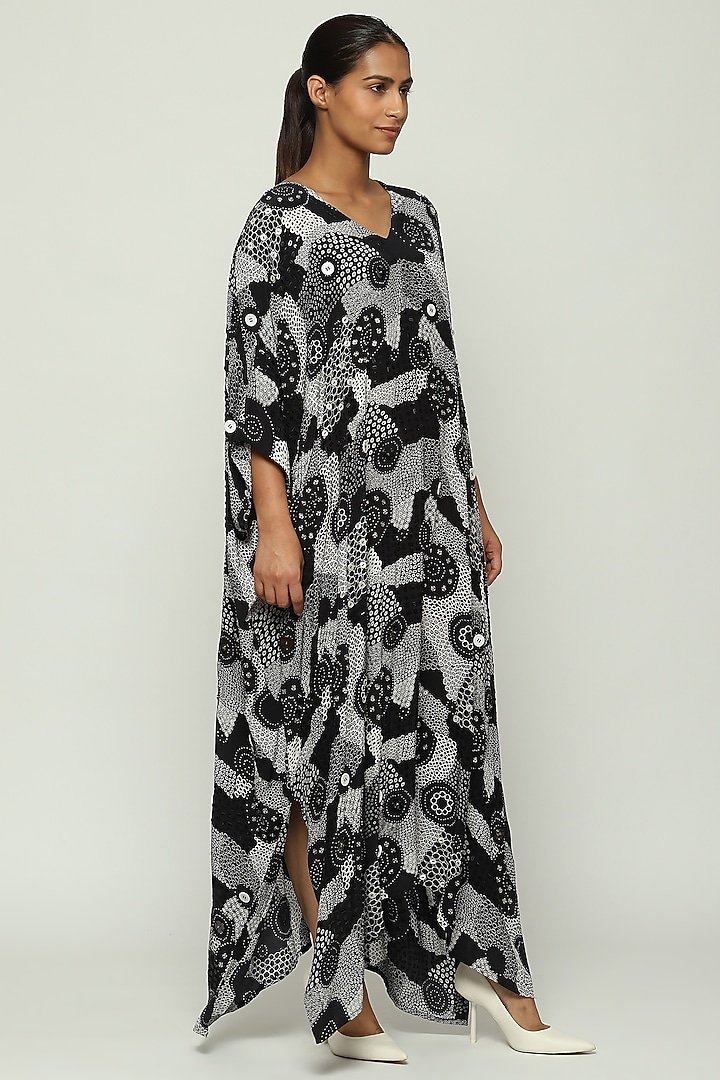 Black Crepe De Chine Printed & Hand Adda Embroidered Kaftan by Abraham & Thakore at Pernia's Pop Up Shop