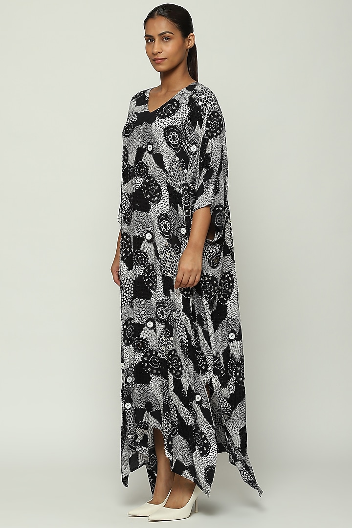 Black Crepe De Chine Printed & Hand Adda Embroidered Kaftan by Abraham & Thakore at Pernia's Pop Up Shop