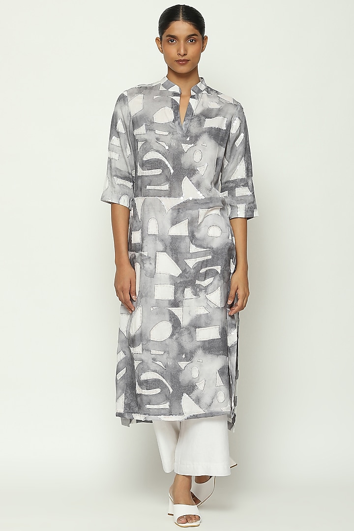 White Tencel Digital Printed & Embroidered Kurta by Abraham & Thakore at Pernia's Pop Up Shop