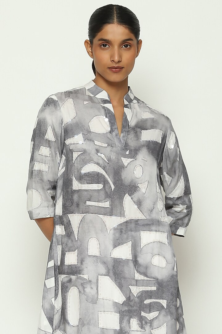White Tencel Digital Printed & Embroidered Kurta by Abraham & Thakore at Pernia's Pop Up Shop