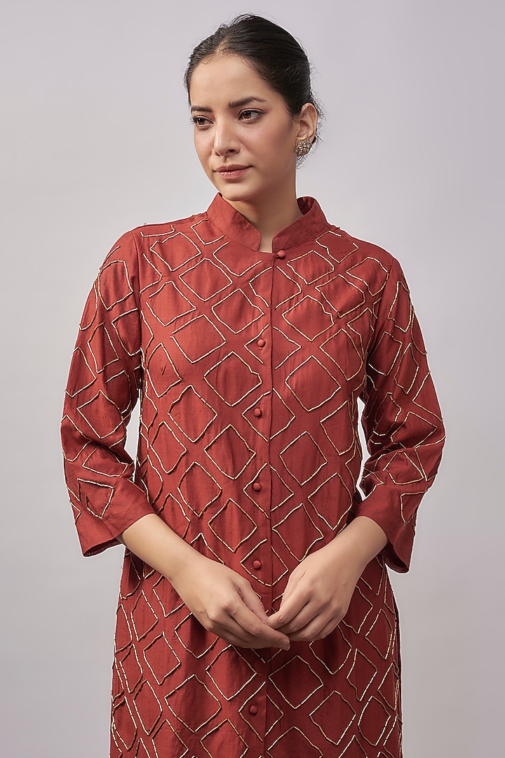 Red Chanderi Bugle Bead Embroidered Kurta by Abraham & Thakore at Pernia's Pop Up Shop