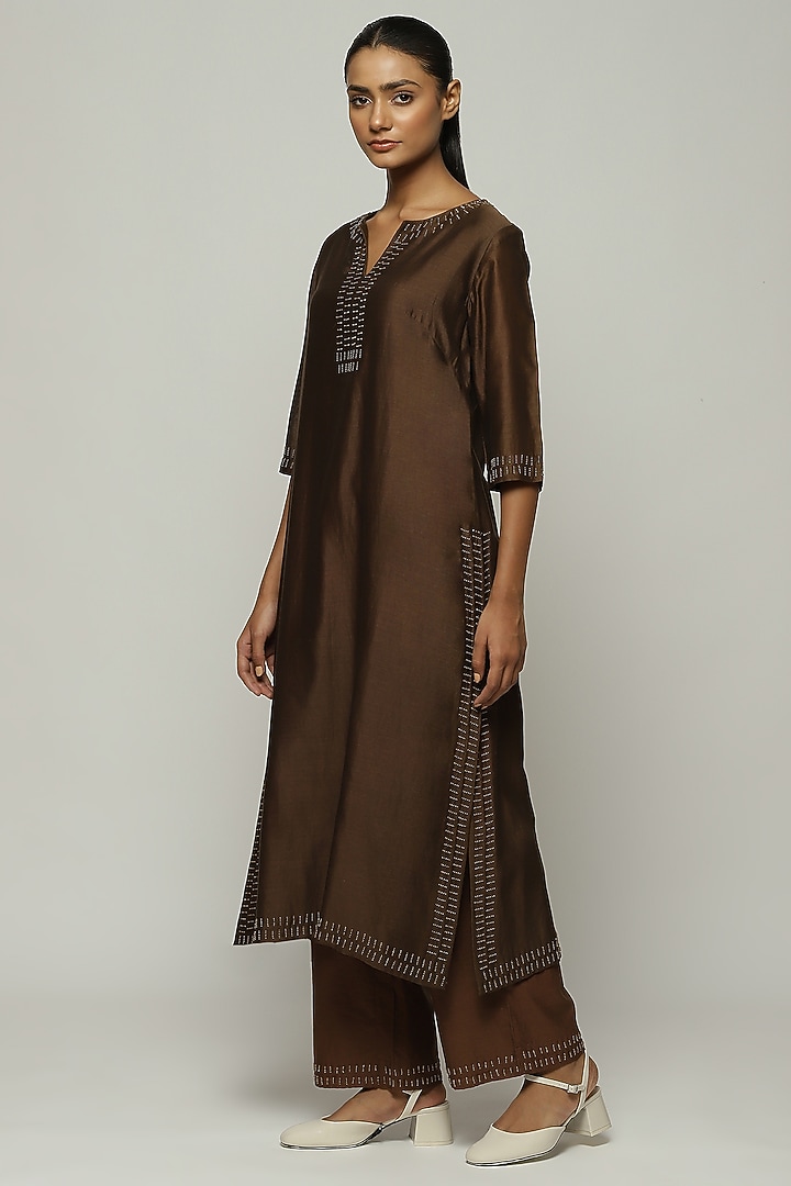 Chocolate Brown Chanderi Hand Embroidered Kurta by Abraham & Thakore at Pernia's Pop Up Shop