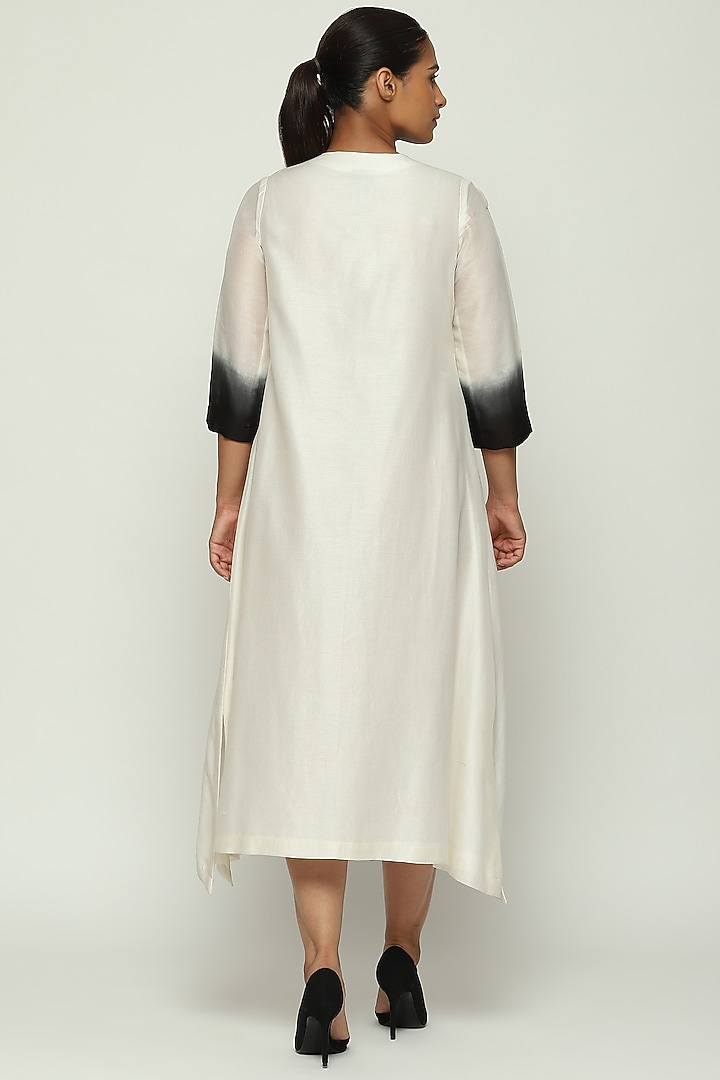 Ivory & Black Chanderi Ombre Kurta by Abraham & Thakore at Pernia's Pop Up Shop
