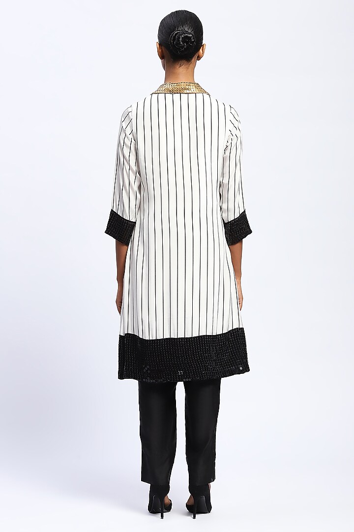 White Crepe Stripe Printed & Embellished Kurta by Abraham & Thakore at Pernia's Pop Up Shop