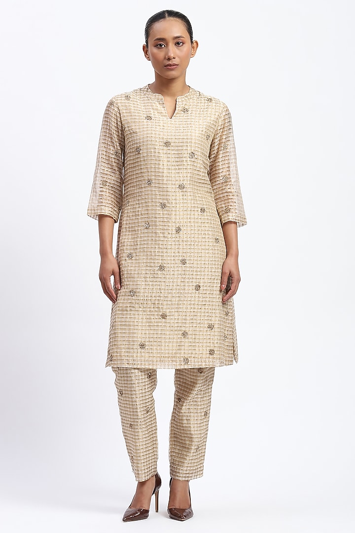 Gold Chanderi Hand Embellished Kurta by Abraham & Thakore at Pernia's Pop Up Shop