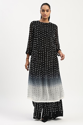 Black & Ivory Georgette Embroidered Kurta by Abraham & Thakore