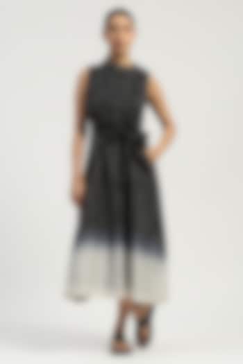Black & Ivory Chanderi Embroidered Vacation Dress by Abraham & Thakore at Pernia's Pop Up Shop