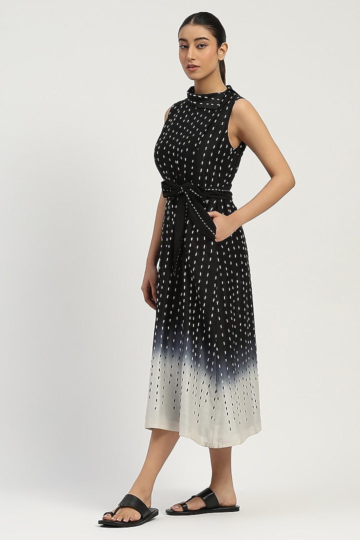 Black & Ivory Chanderi Embroidered Vacation Dress by Abraham & Thakore at Pernia's Pop Up Shop