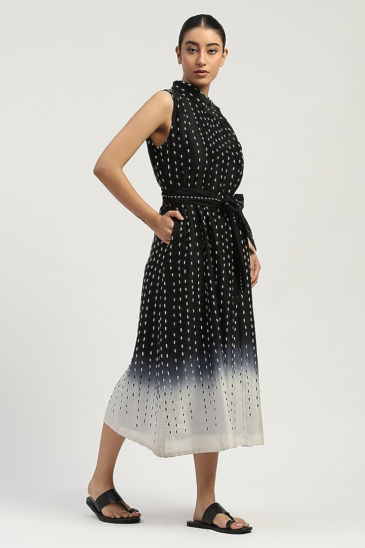 Black & Ivory Chanderi Embroidered Vacation Dress by Abraham & Thakore at Pernia's Pop Up Shop
