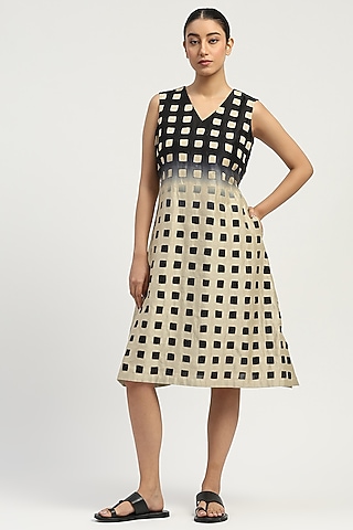 Black & Beige Chanderi Tie-Dye Dress by Abraham & Thakore