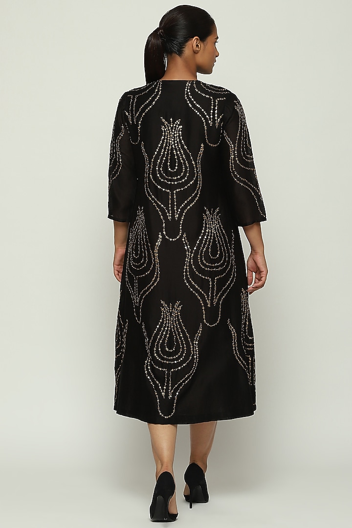 Black Chanderi Sequins Embroidered Kurta by Abraham & Thakore at Pernia's Pop Up Shop