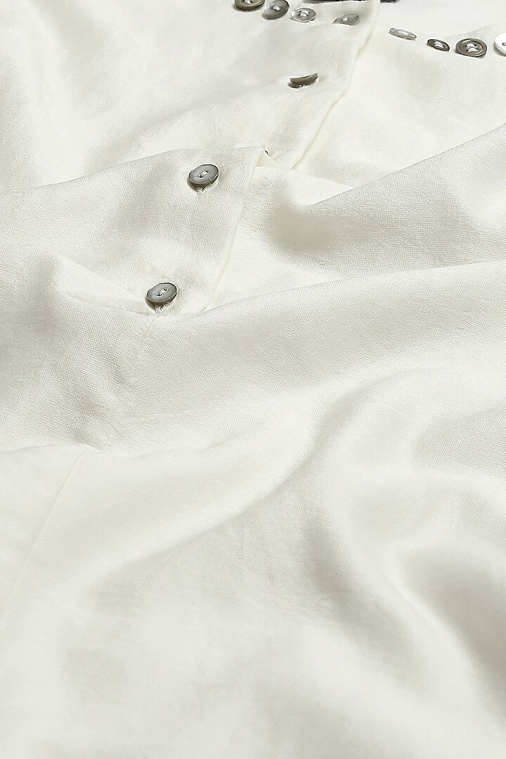 Ivory Chanderi Mother-Of-Pearl Embroidered Kurta by Abraham & Thakore at Pernia's Pop Up Shop