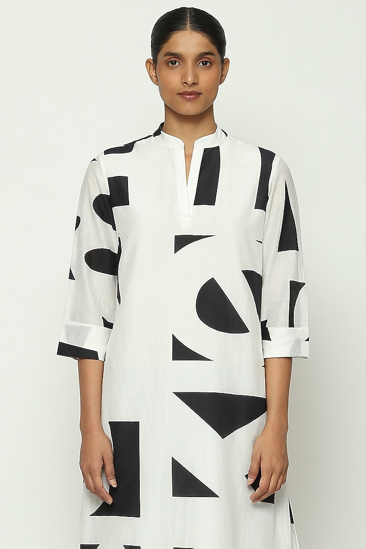 White Tencel Cotton Printed Kurta by Abraham & Thakore at Pernia's Pop Up Shop