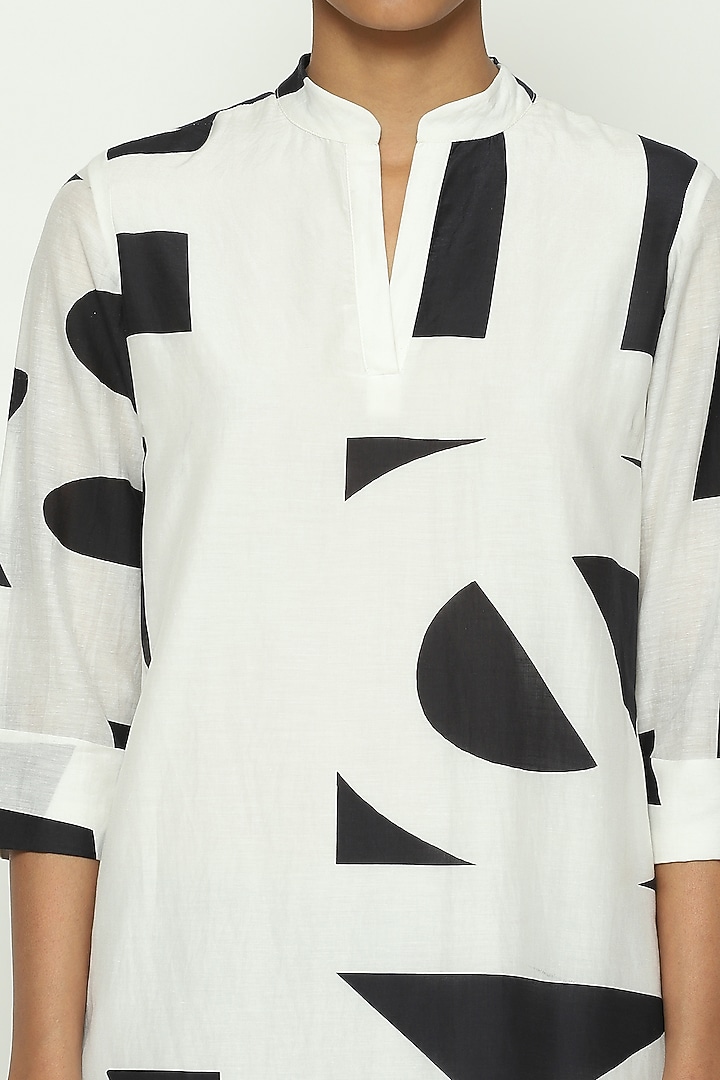White Tencel Cotton Printed Kurta by Abraham & Thakore at Pernia's Pop Up Shop
