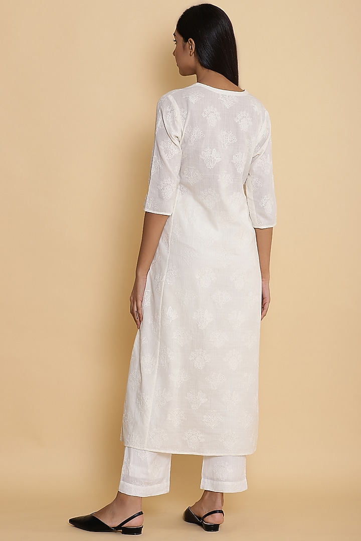 Ivory Mangalgiri Cotton Kurta by Abraham & Thakore at Pernia's Pop Up Shop