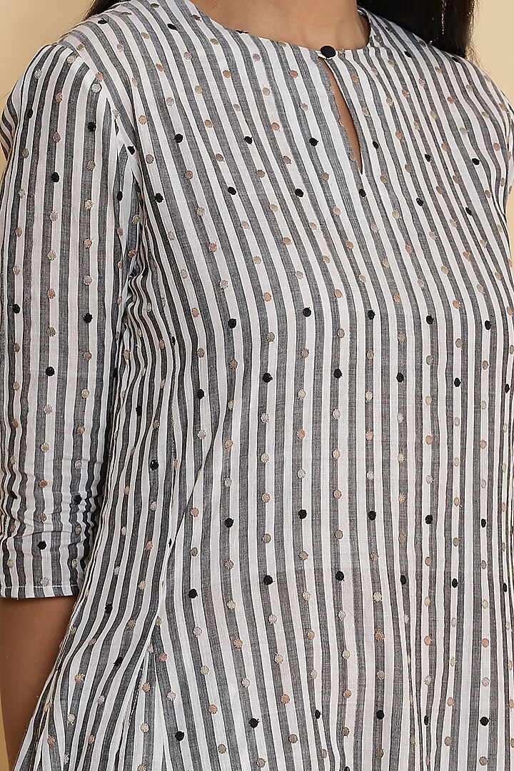 Grey Kurta With Stripes by Abraham & Thakore at Pernia's Pop Up Shop