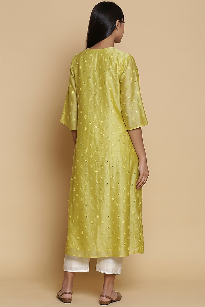 Lemon Green Mirror Embroidered Kurta by Abraham & Thakore at Pernia's Pop Up Shop