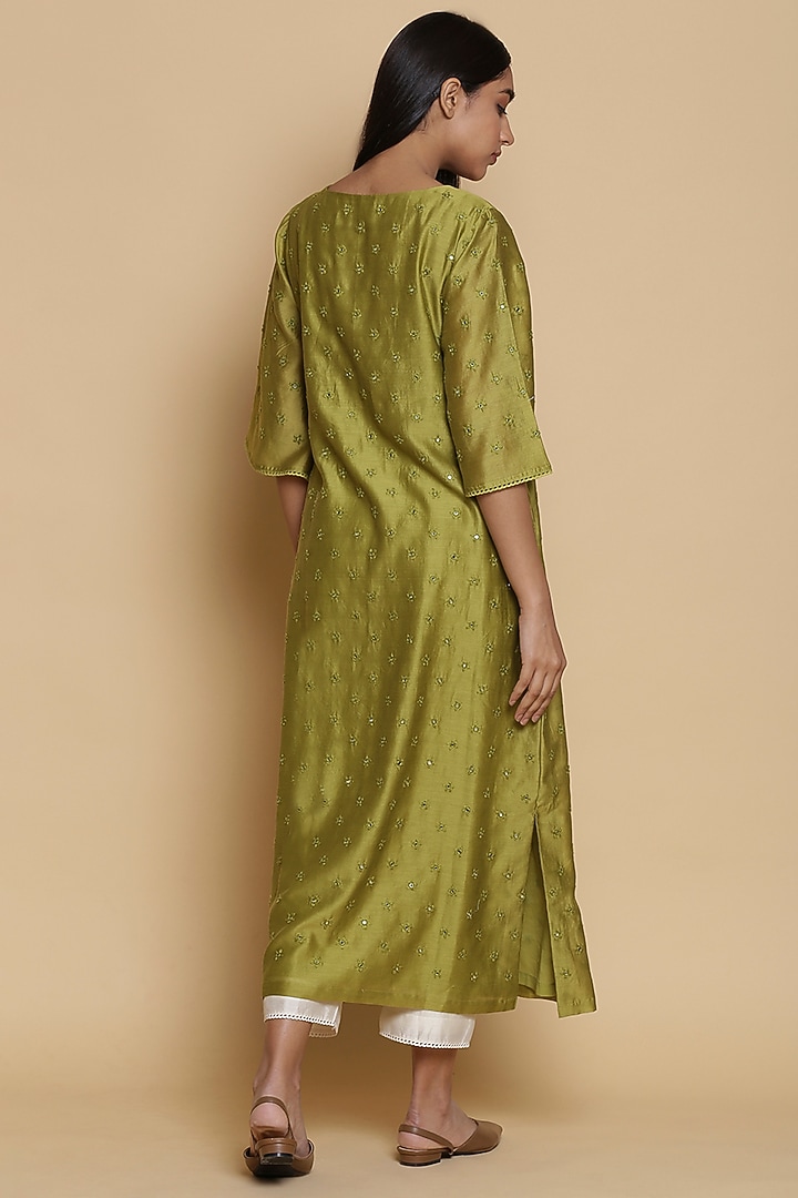 Amla Green Embroidered Kurta by Abraham & Thakore at Pernia's Pop Up Shop