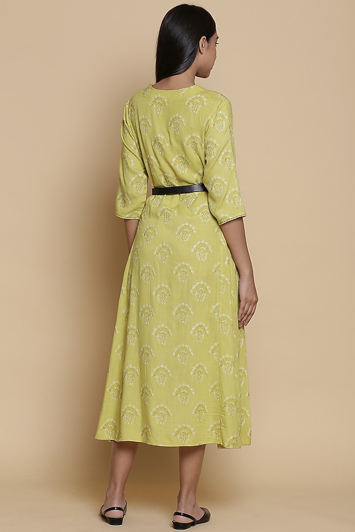 Lemon Yellow Embroidered Kalidar Kurta by Abraham & Thakore at Pernia's Pop Up Shop