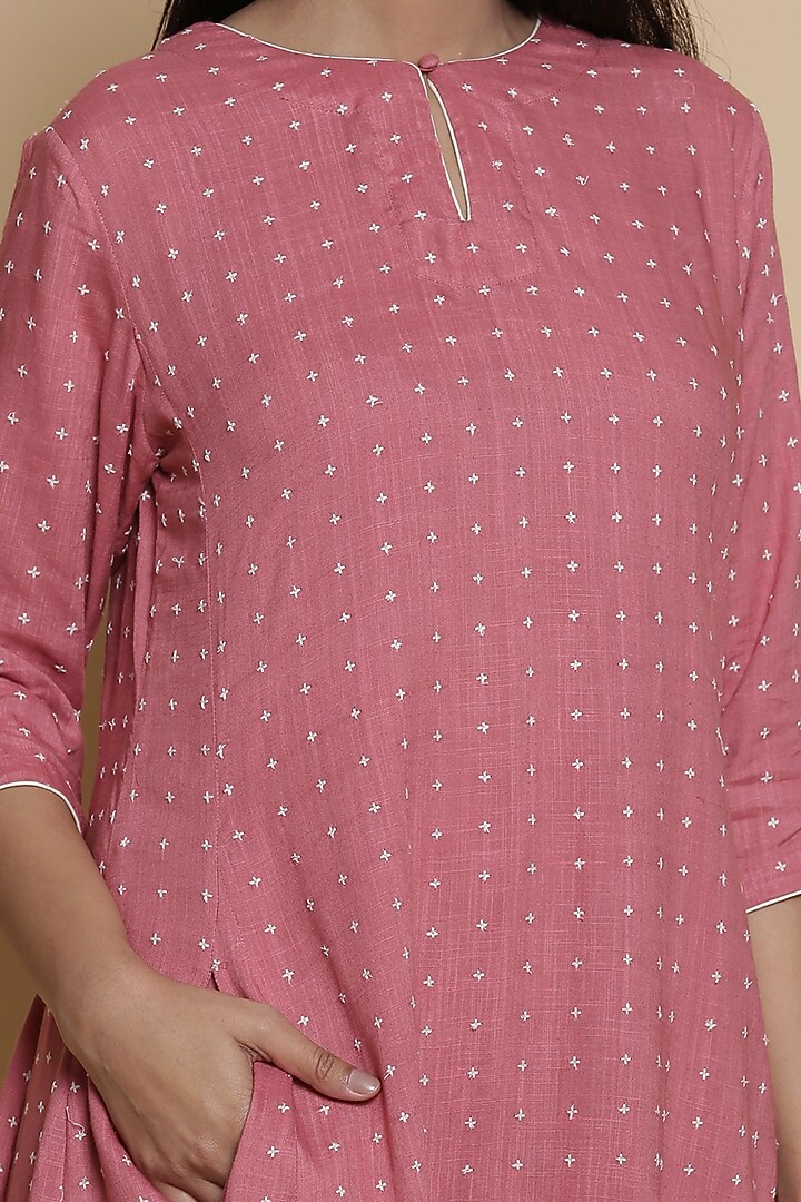 Rose Pink Embroidered Kurta by Abraham & Thakore at Pernia's Pop Up Shop