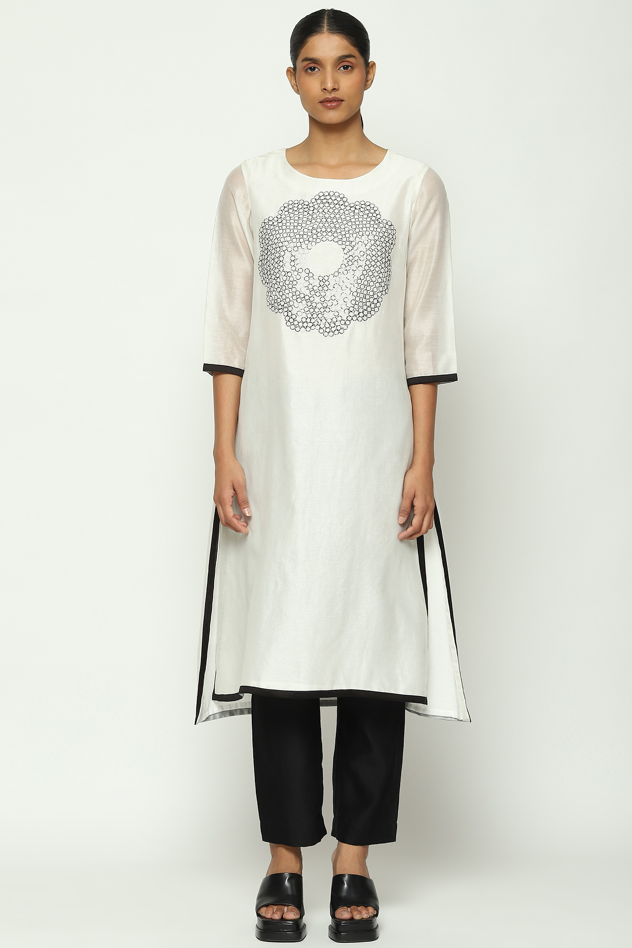 Ivory Chanderi Sequin Embroidered Kurta by Abraham & Thakore at Pernia's Pop Up Shop
