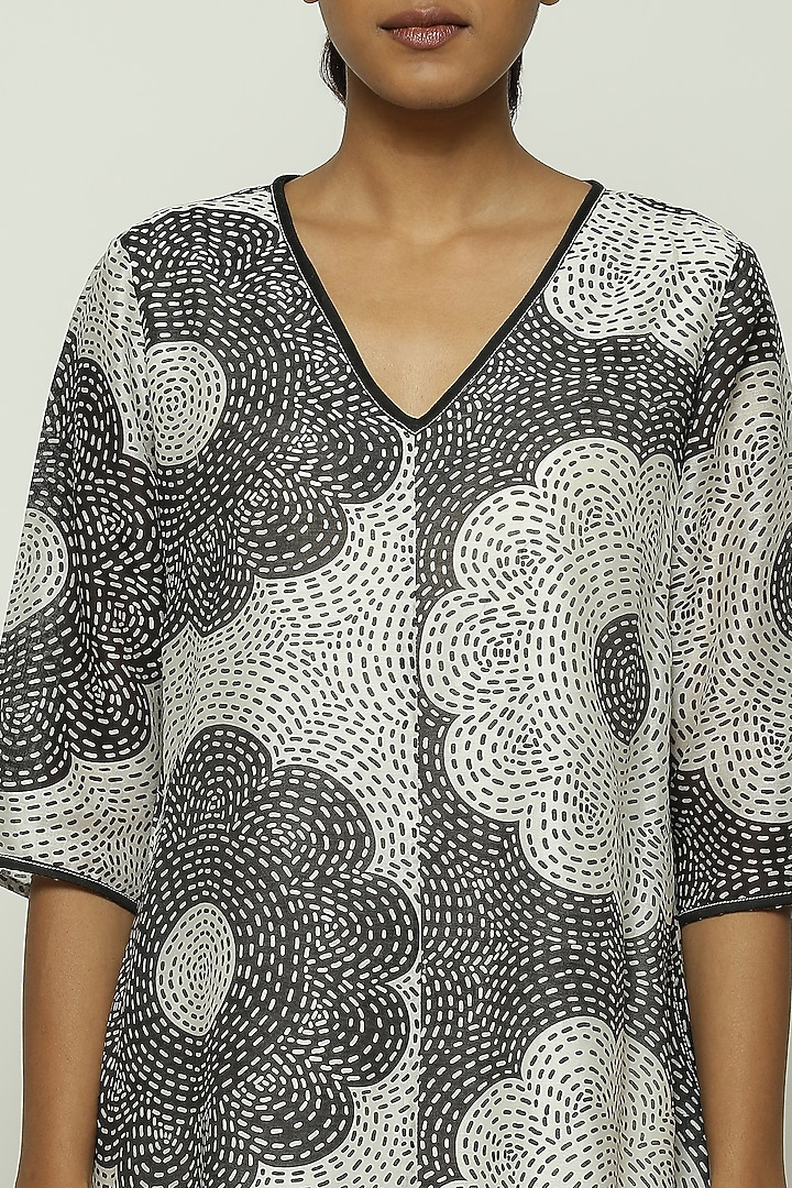 Black & White Chanderi Printed Mini Vacation Dress by Abraham & Thakore at Pernia's Pop Up Shop