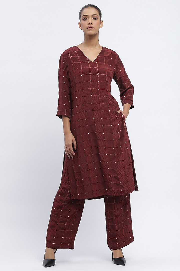 Burgundy Chanderi Digital Printed Kurta by Abraham & Thakore at Pernia's Pop Up Shop