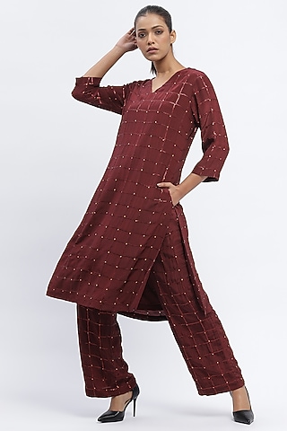 Burgundy Chanderi Digital Printed Trousers by Abraham & Thakore