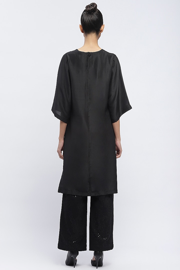 Black Silk Shantung Sequins Embroidered Kurta by Abraham & Thakore at Pernia's Pop Up Shop