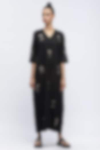 Black Fluid Crepe Sequins Embroidered Kaftan by Abraham & Thakore at Pernia's Pop Up Shop