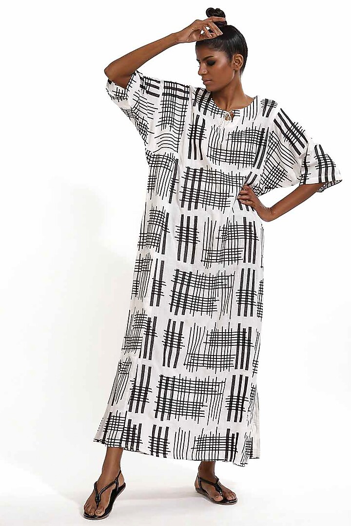 White & Black Embroidered Kaftan by Abraham & Thakore at Pernia's Pop Up Shop