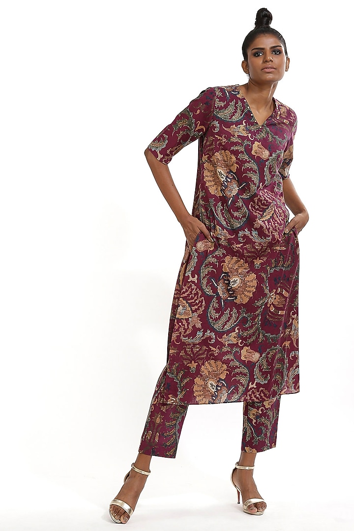 Purple Floral Printed Kurta by Abraham & Thakore at Pernia's Pop Up Shop