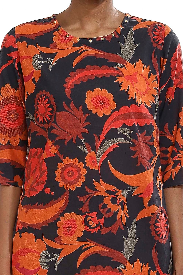 Black Floral Printed Kurta by Abraham & Thakore at Pernia's Pop Up Shop