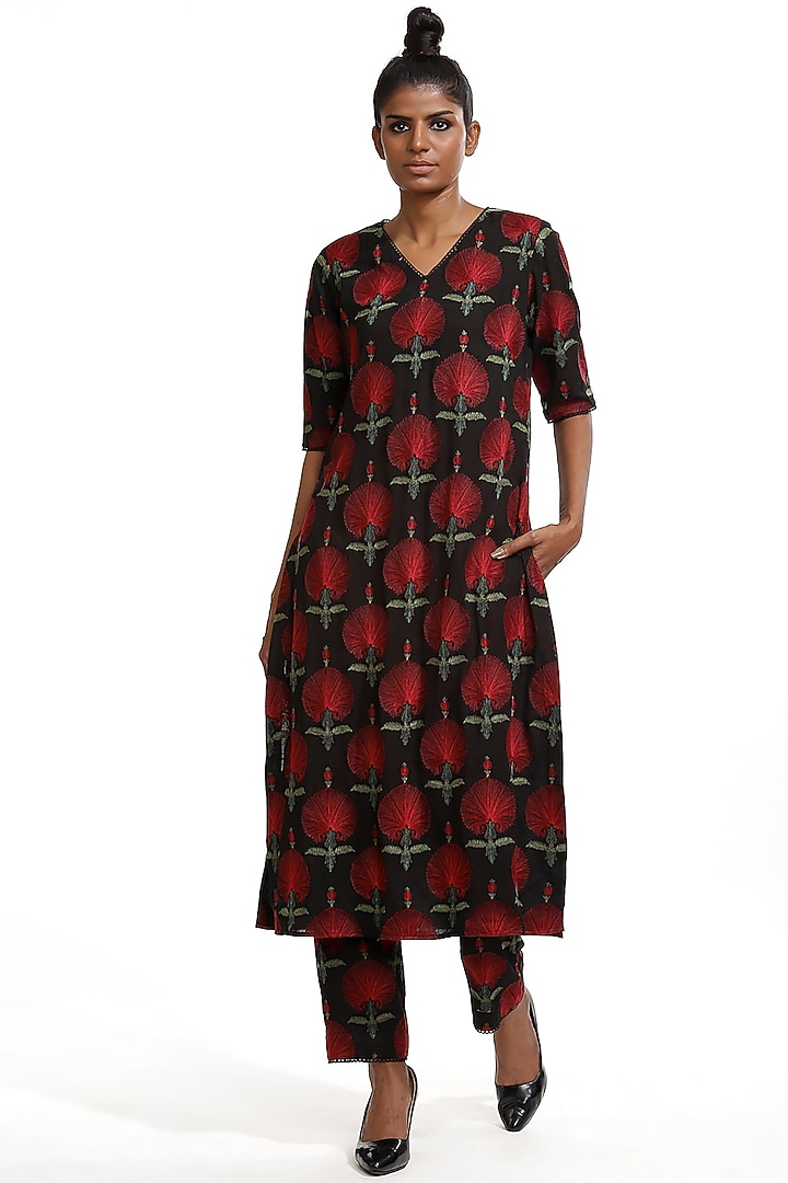 Black Butta Embroidered Kurta by Abraham & Thakore at Pernia's Pop Up Shop