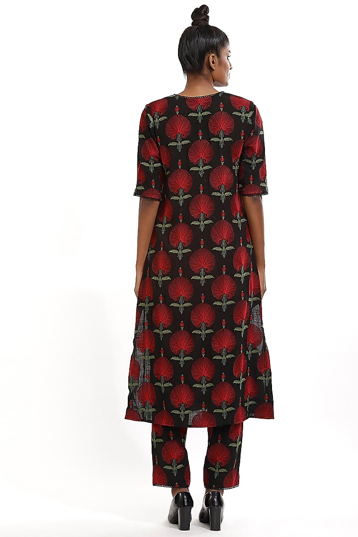 Black Butta Embroidered Kurta by Abraham & Thakore at Pernia's Pop Up Shop