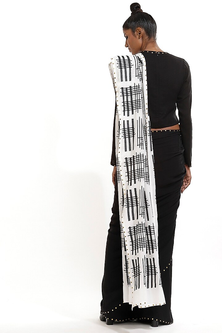 Black Dyed Embroidered Party Wear Saree by Abraham & Thakore at Pernia's Pop Up Shop