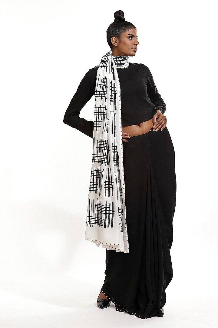 Black Dyed Embroidered Party Wear Saree by Abraham & Thakore at Pernia's Pop Up Shop