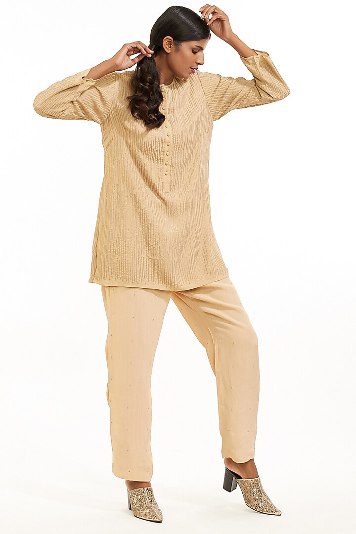 Beige Hand Embroidered Kurta by Abraham & Thakore at Pernia's Pop Up Shop