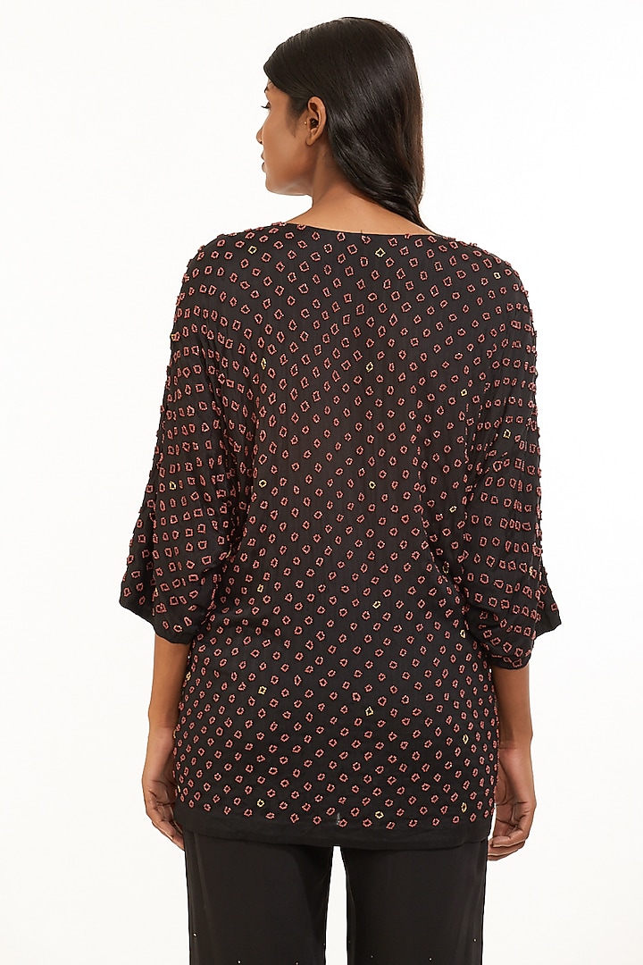 Black Embroidered Kimono Tunic by Abraham & Thakore at Pernia's Pop Up Shop