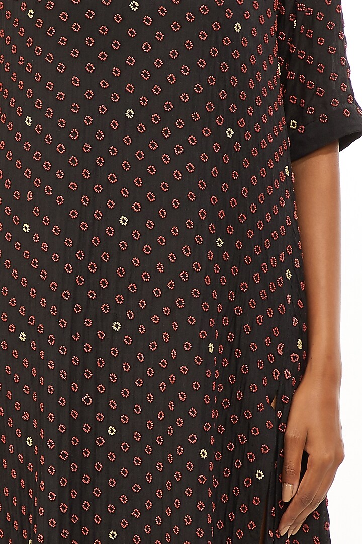 Black Dots Embroidered Kurta by Abraham & Thakore at Pernia's Pop Up Shop
