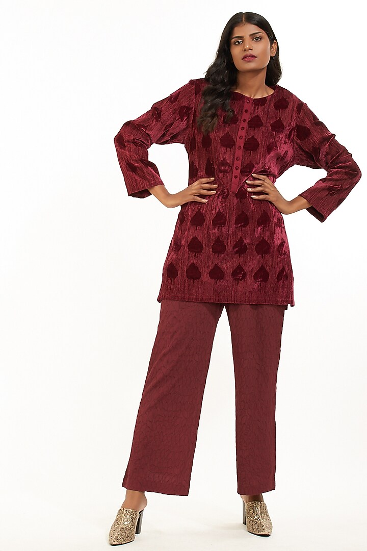 Wine Embroidered Velvet Kurta by Abraham & Thakore at Pernia's Pop Up Shop