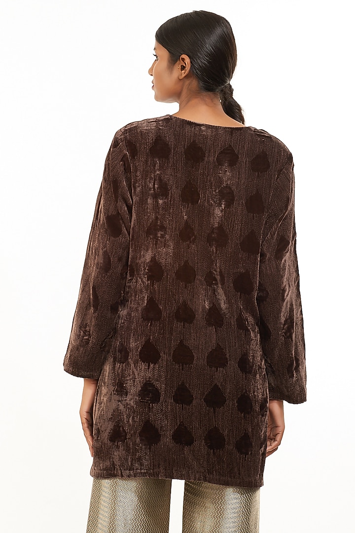 Brown Embroidered Velvet Kurta by Abraham & Thakore at Pernia's Pop Up Shop