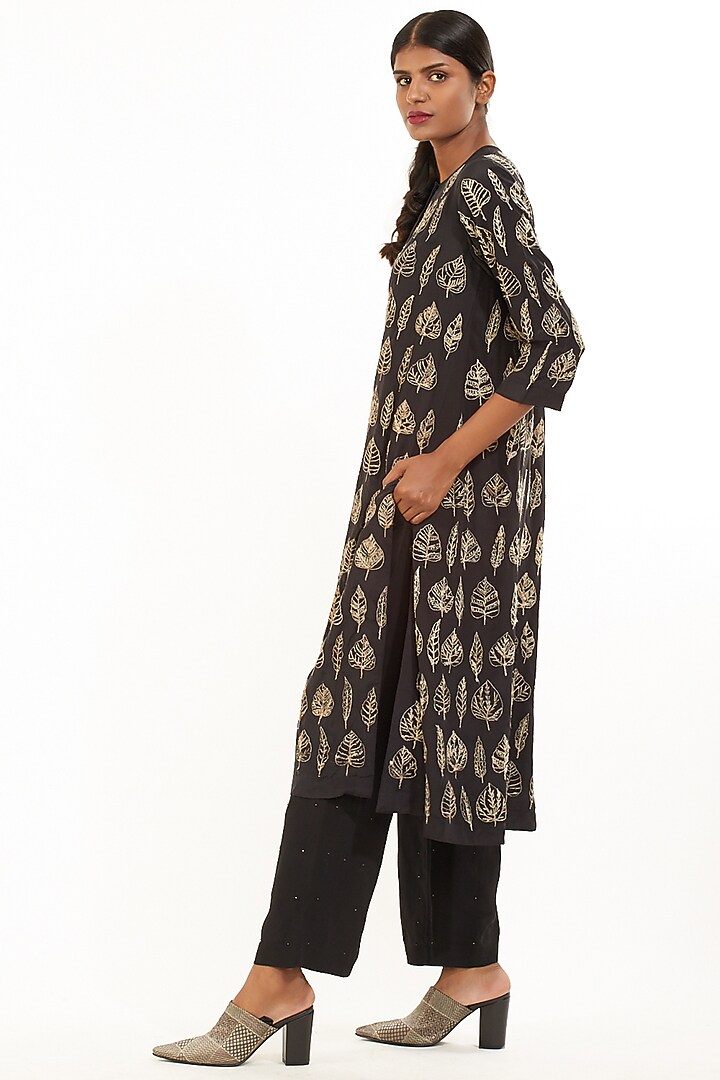 Black & Gold Embroidered Kurta by Abraham & Thakore at Pernia's Pop Up Shop