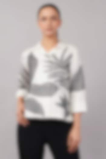 Ivory Linen Blend Applique Top by Abraham & Thakore at Pernia's Pop Up Shop